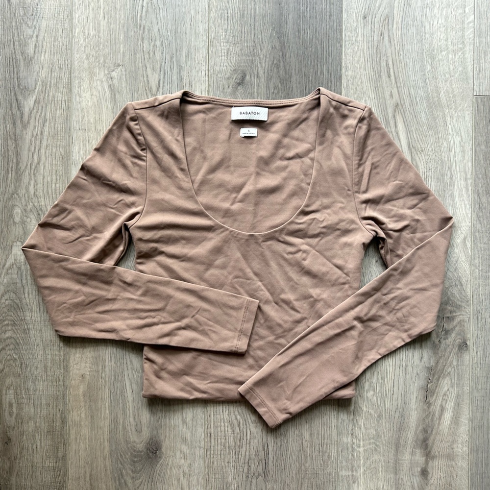 BNWOT Aritzia Babaton Contour Scoopneck Longsleve
